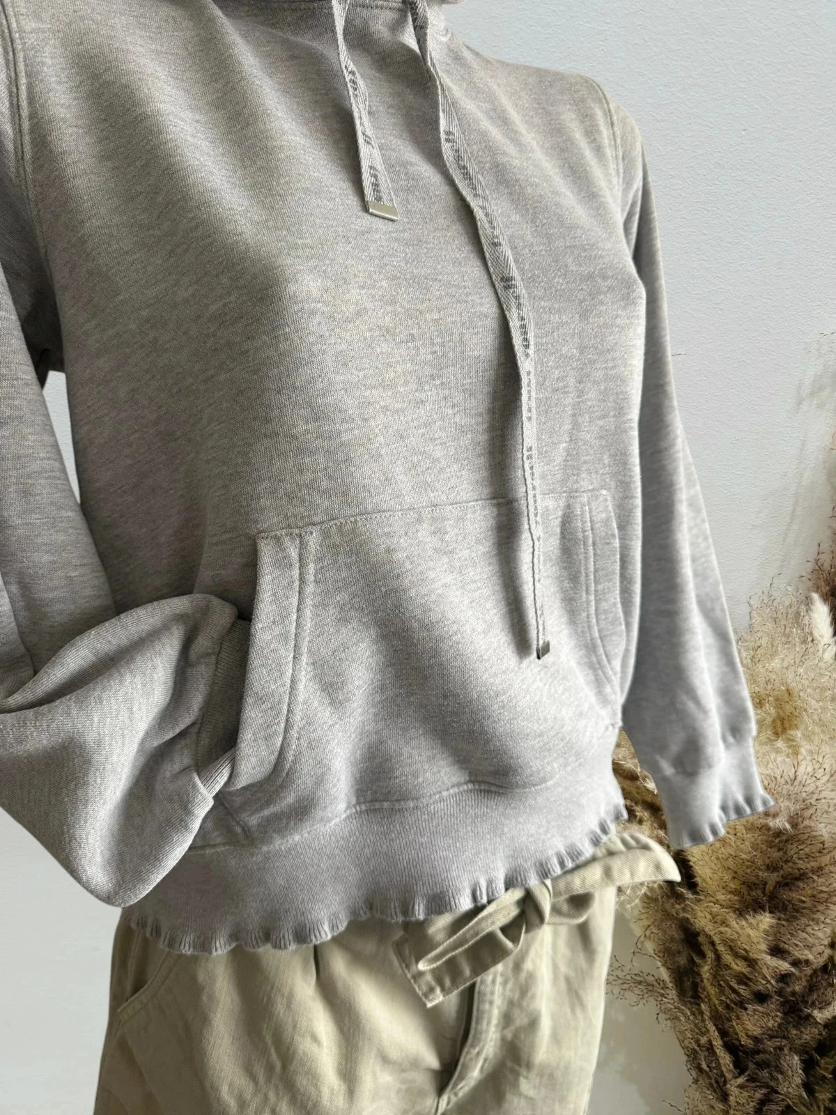 Pretty light grey women's hoodie sweatshirt size 36/S – photo 3